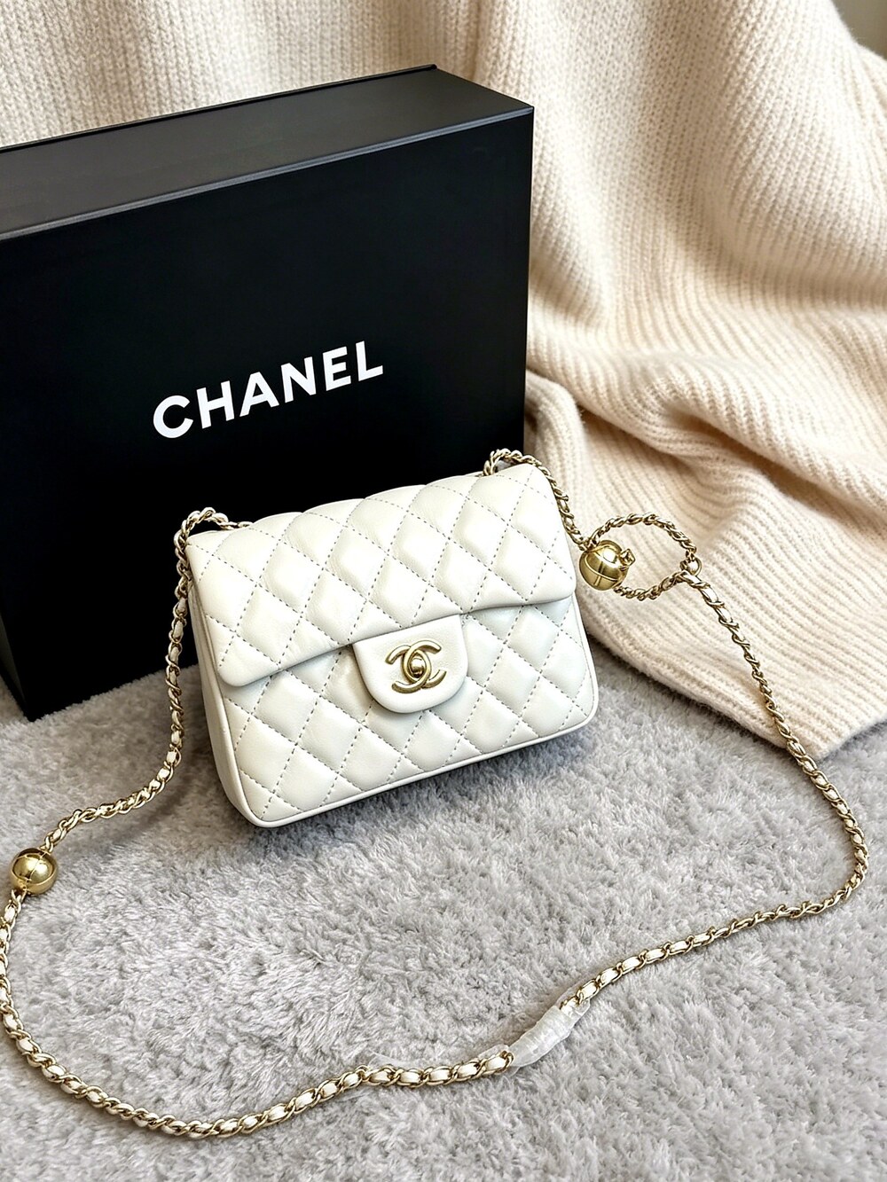 Chanel White Quilted Mini Flap Chain Shoulder Bag